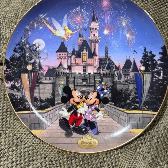 ✨ Vintage 40th Anniversary Disneyland Commemorative Plate with Mickey and Minnie - Picture 3 of 14